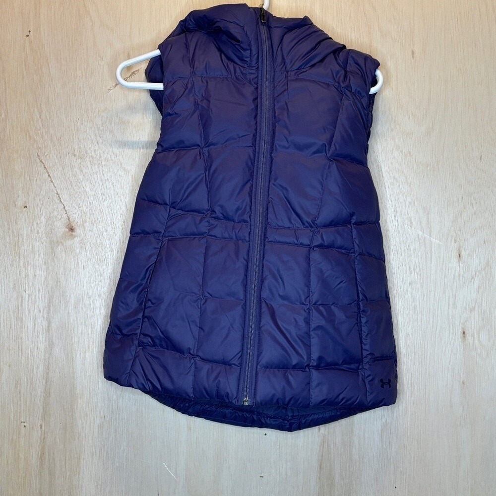Under Armour Hooded Vest Womens Size Small Excellent Preowned Condition‎